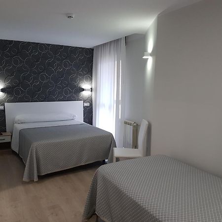 Los Rosales Сарон Экстерьер фото